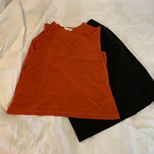 Fiore Rust Colored Ribbed Sleeveless Shell